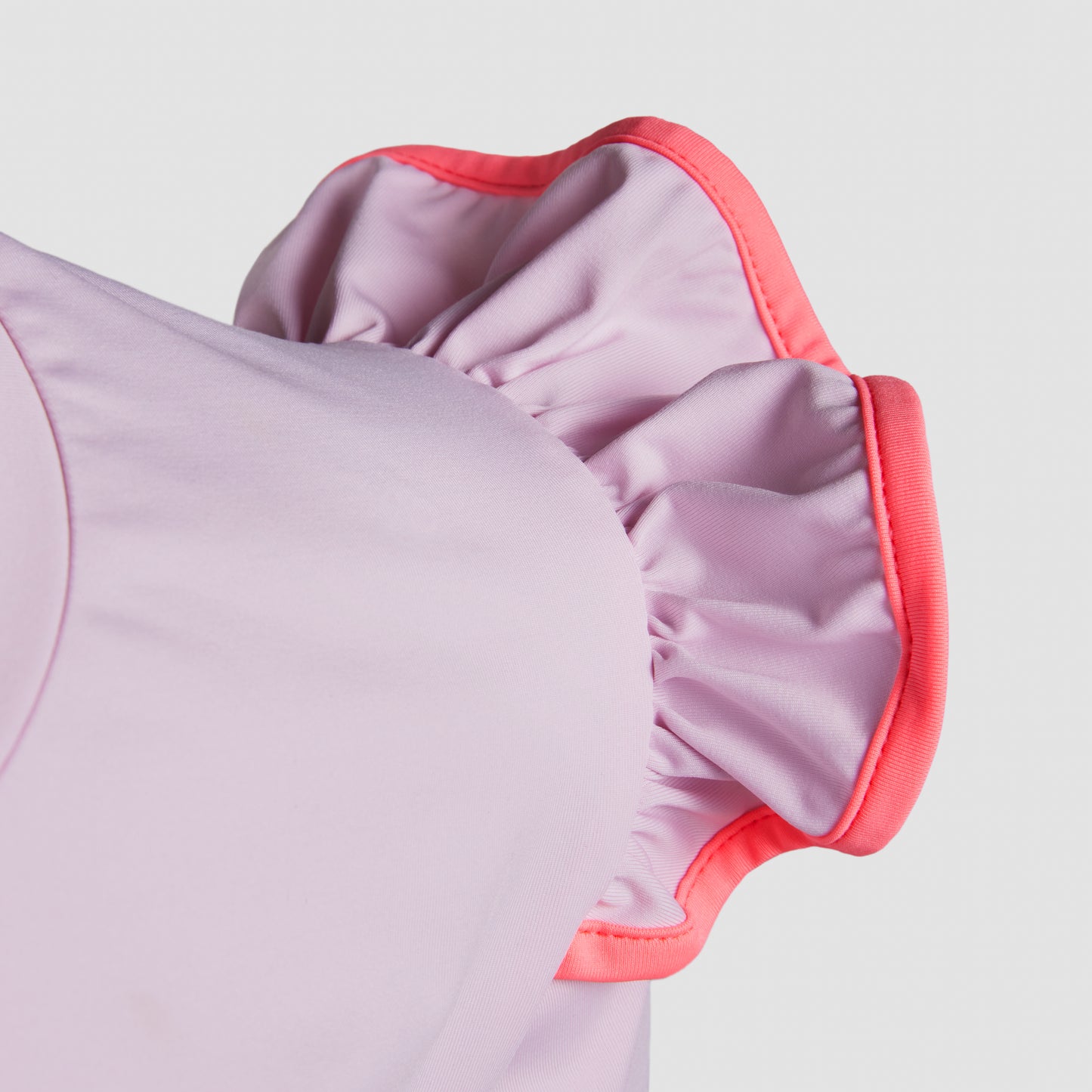 T-shirt ruffled sleeve